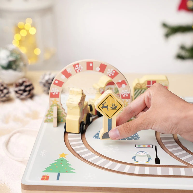Montessori Christmas Railway - Image 15
