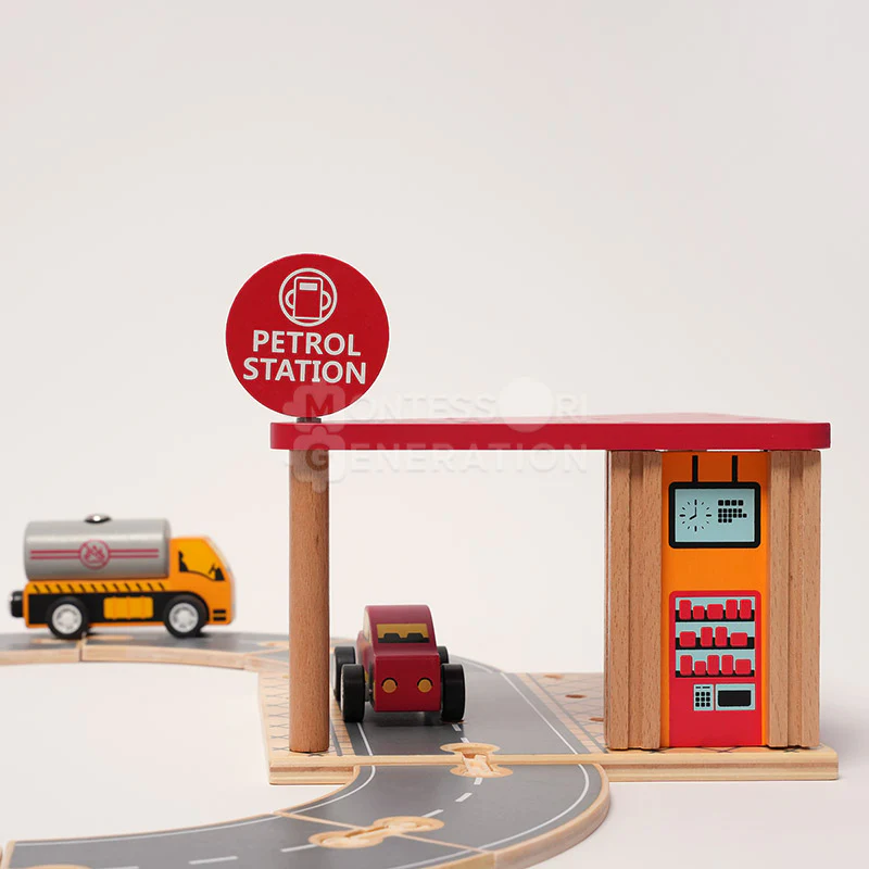 Montessori Petrol Station - Image 10