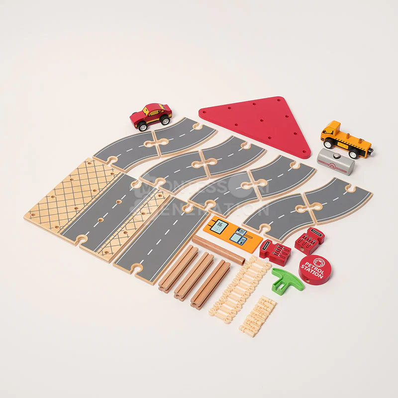 Montessori Petrol Station - Image 11