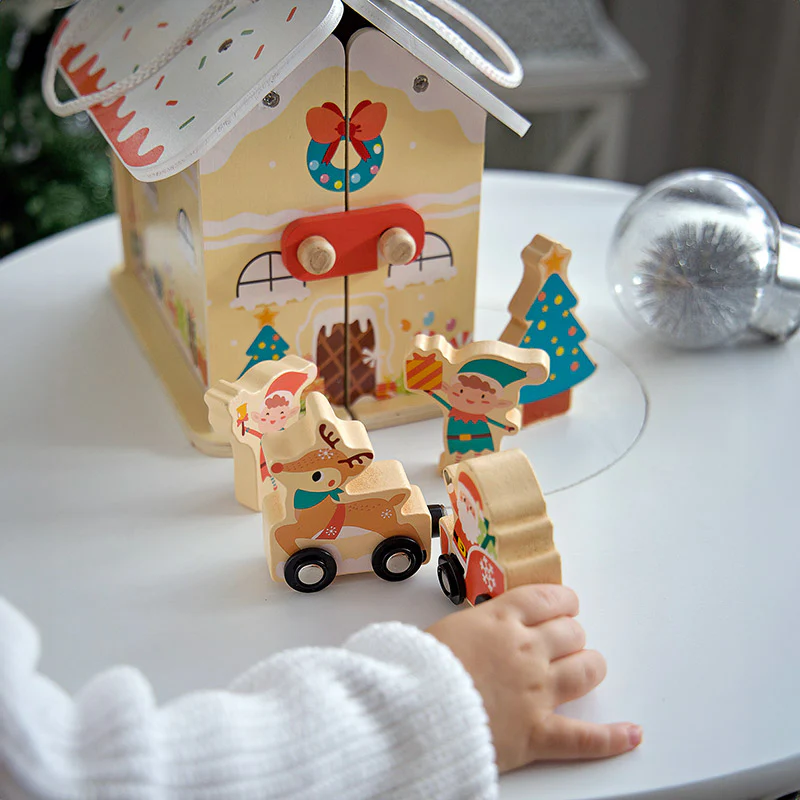 Montessori Xmas Dollhouse - Image 12